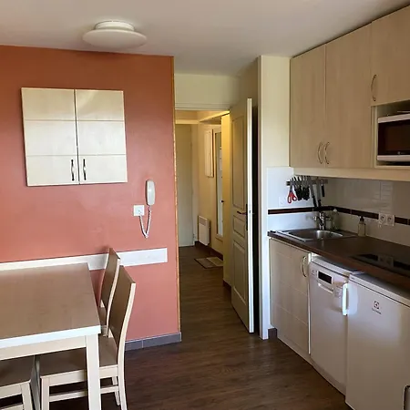 Lumineux 1er Etage Avec Terrasse Couverte, Acces Piscines - 4 Pers - Fr-1-504-665 شقة Saint-Raphaël