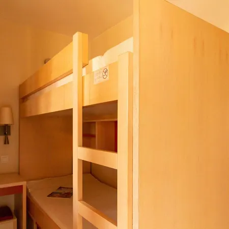 Lumineux 1er Etage Avec Terrasse Couverte, Acces Piscines - 4 Pers - Fr-1-504-665 Saint-Raphaël