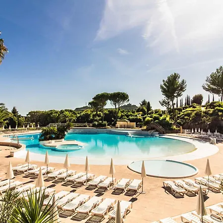 4 Pers Avec Terrasse Et Piscine à Saint-raphaël - Fr-1-504-665 Appartement Saint-Raphaël